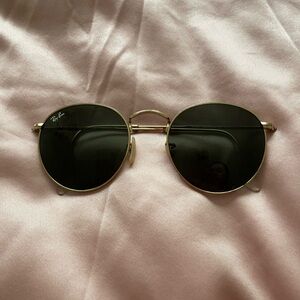 Ray-Ban Round Gold Sunglasses